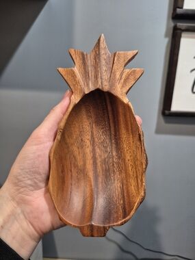 Stunning Hand-Carved Pineapple Wood Trinket Dish